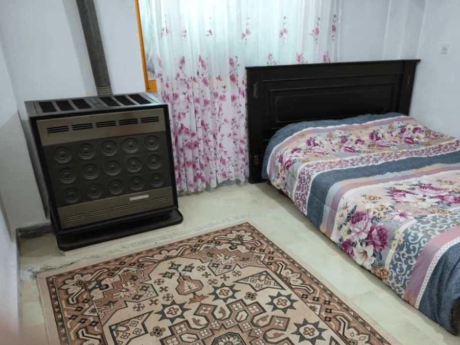 اجاره ویلا در سنگچال آمل - تکخواب  ایوان طبقه همکف 