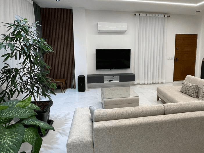 ویلا استخر سرپوشیده آبگرم در ایزدشهر  نما ویلا 