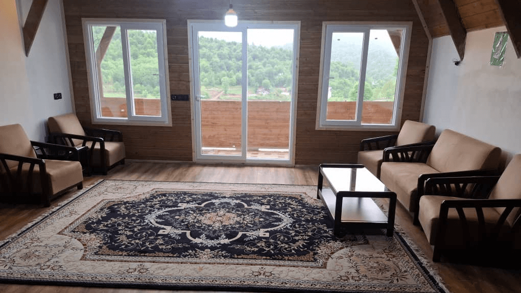 ویلا جنگلی با استخر سرپوشیده در روستای کچید زیرآب نما