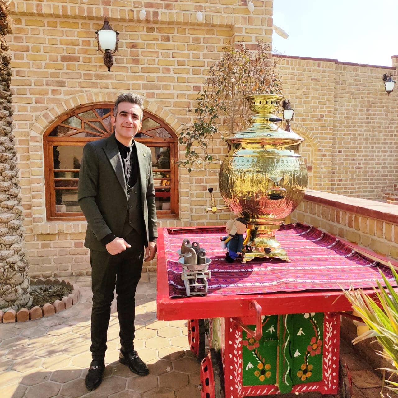 hostIntroImage-علیرضا تاجیک