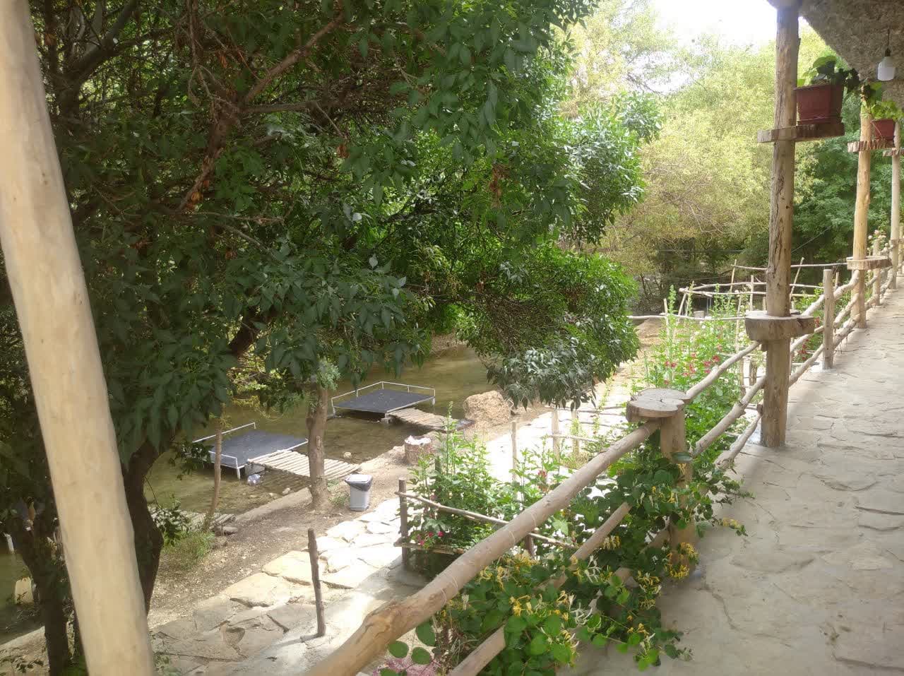 محوطه بیرونی