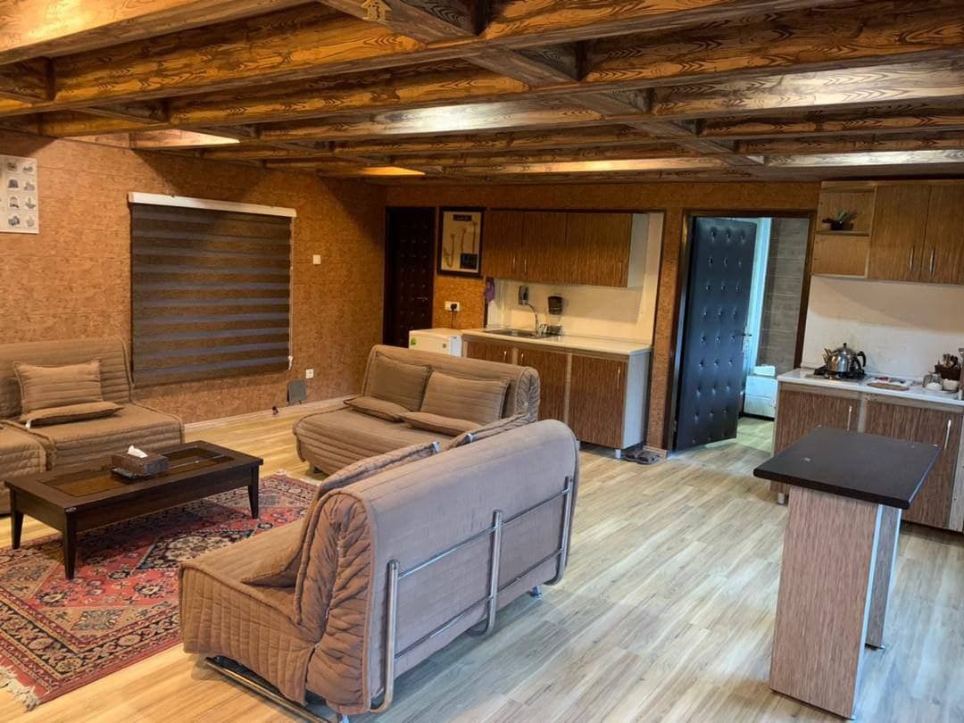 کلبه چوبی جکوزی دار در گنج نامه همدان - VIP