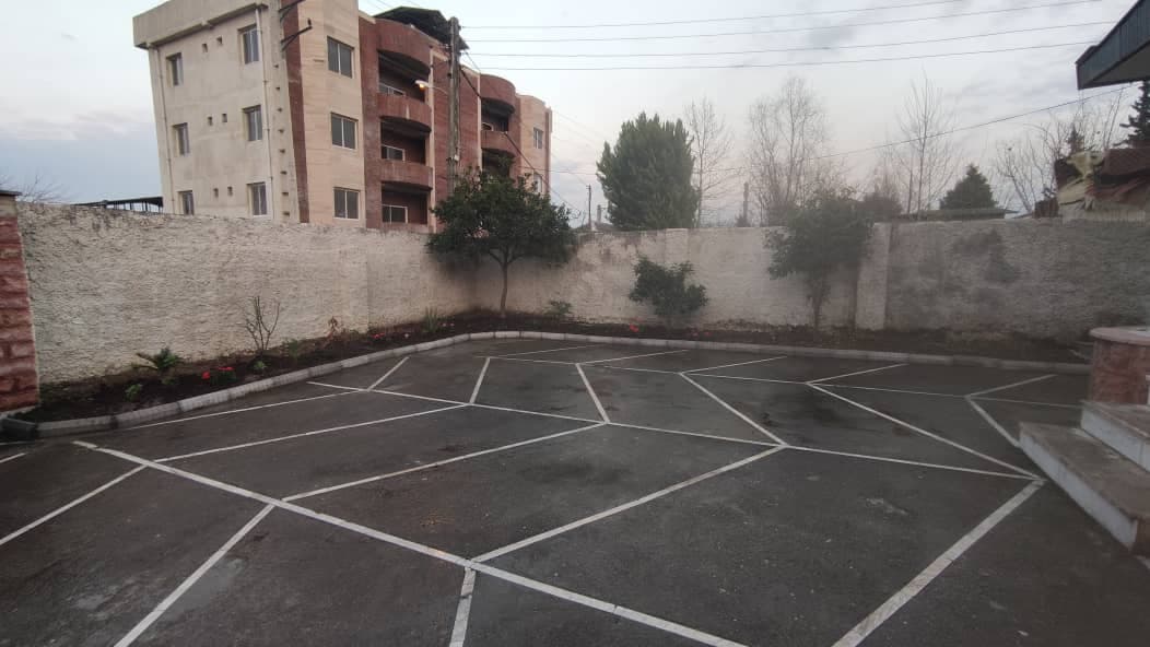 حیاط ویلا