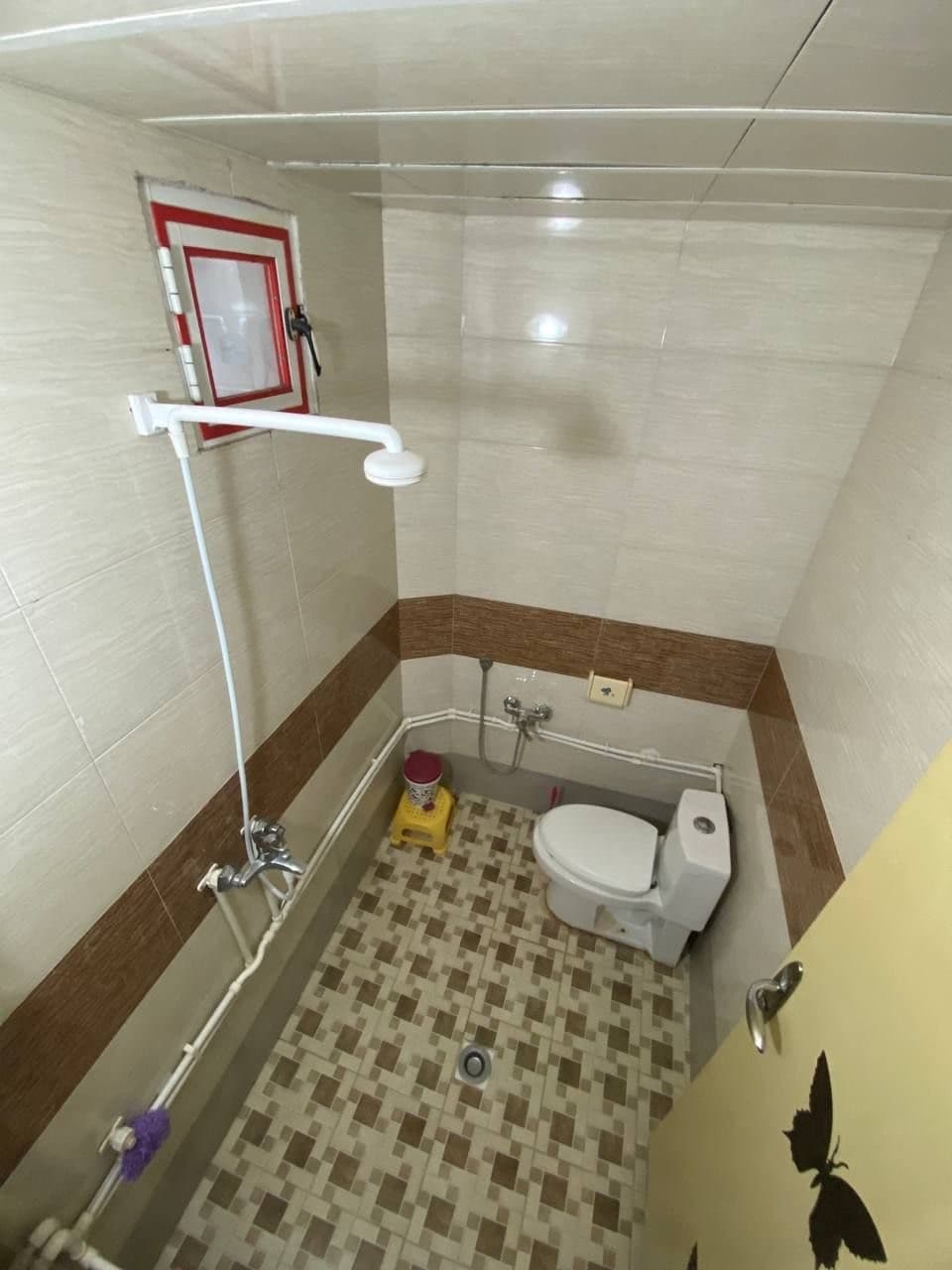 سرویس فرنگی و حمام 