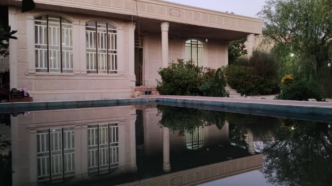 نما و استخر 