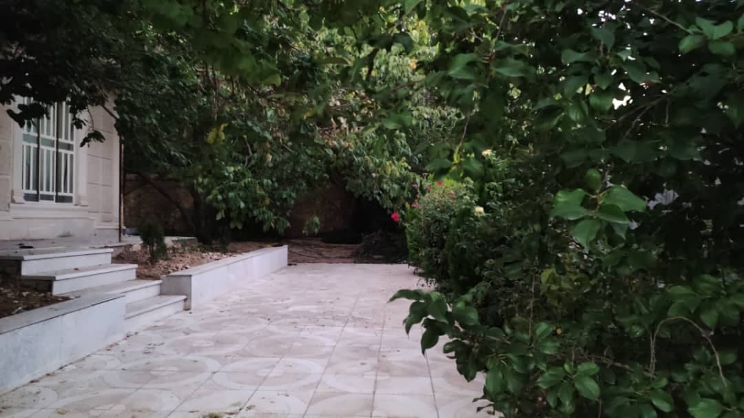 محوطه باغ 
