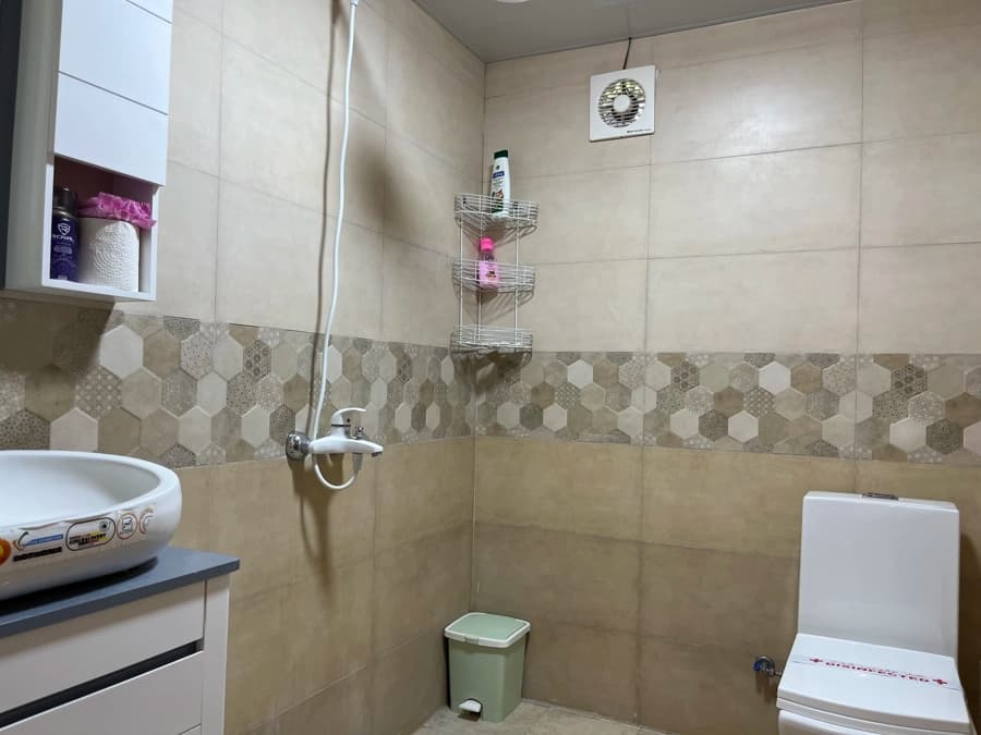 سرویس فرنگی و حمام 