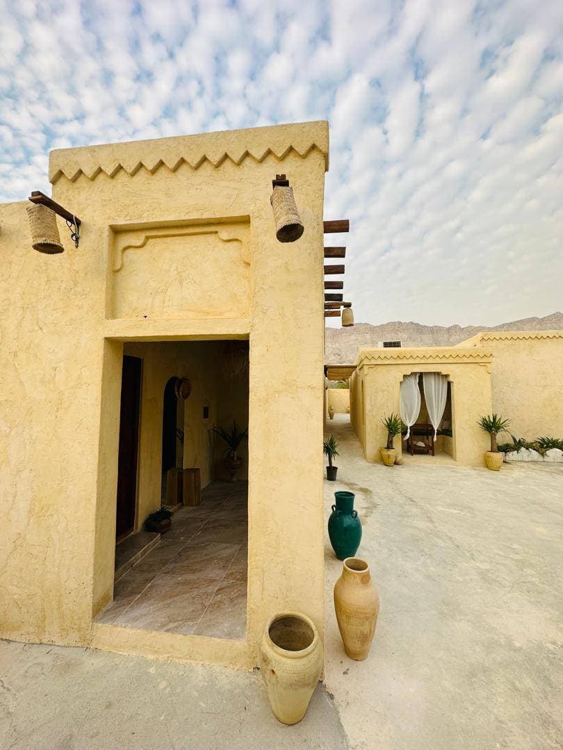 حیاط 
