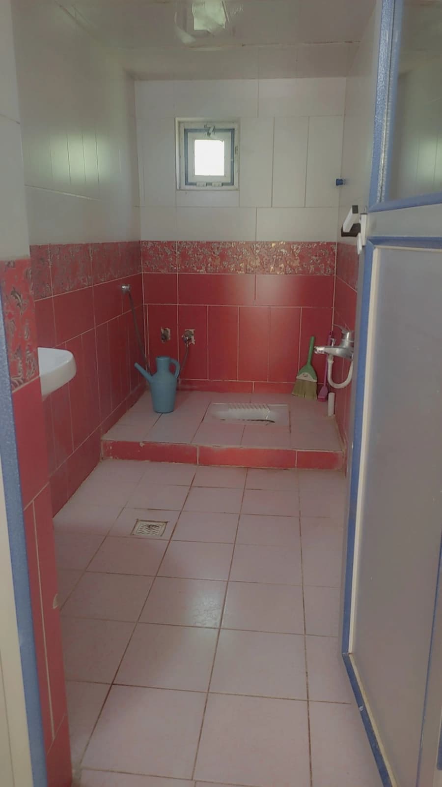 سرویس ایرانی و حمام 