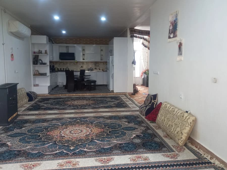 سالن و آشپزخانه 