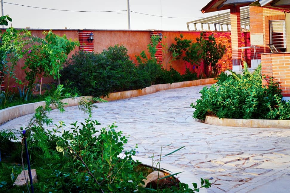 حیاط