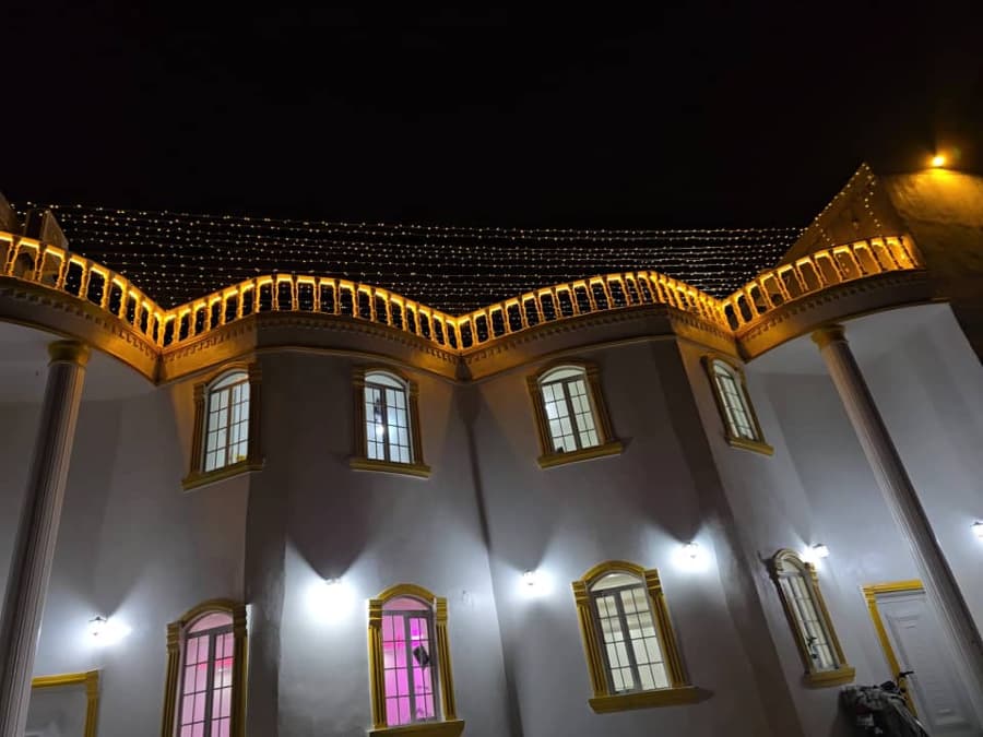 نما ویلا در شب