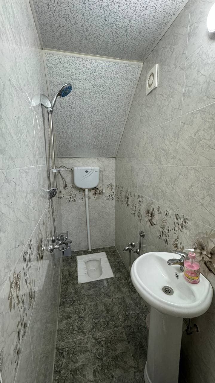 سرویس ایرانی و حمام 