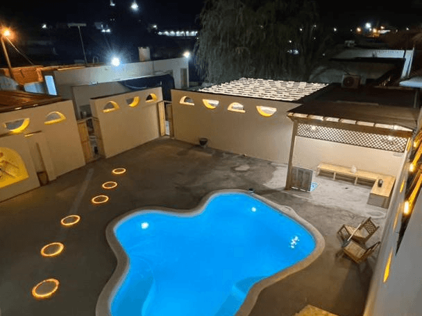 نما استخر در شب