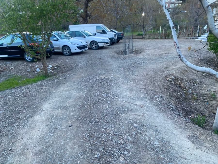 ورودی حیاط 