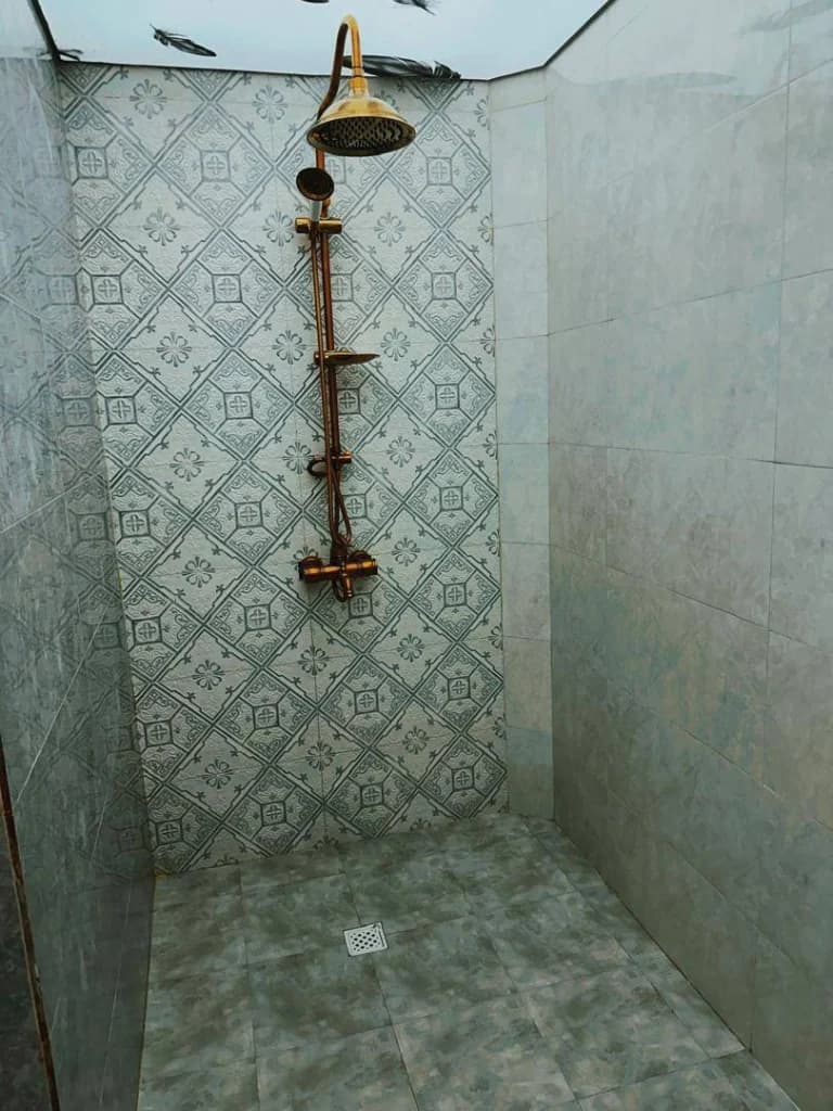 سرویس بهداشتی و حمام 