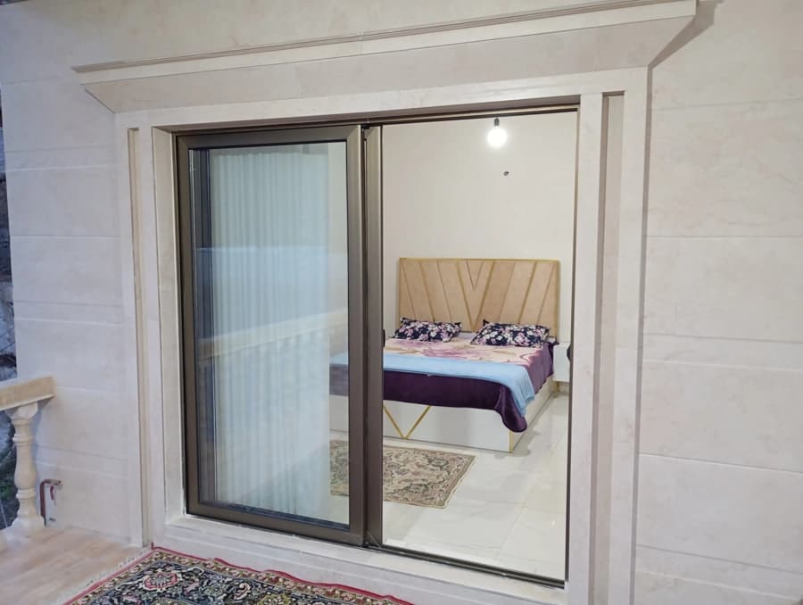 اتاق 2 طبقه بالا 