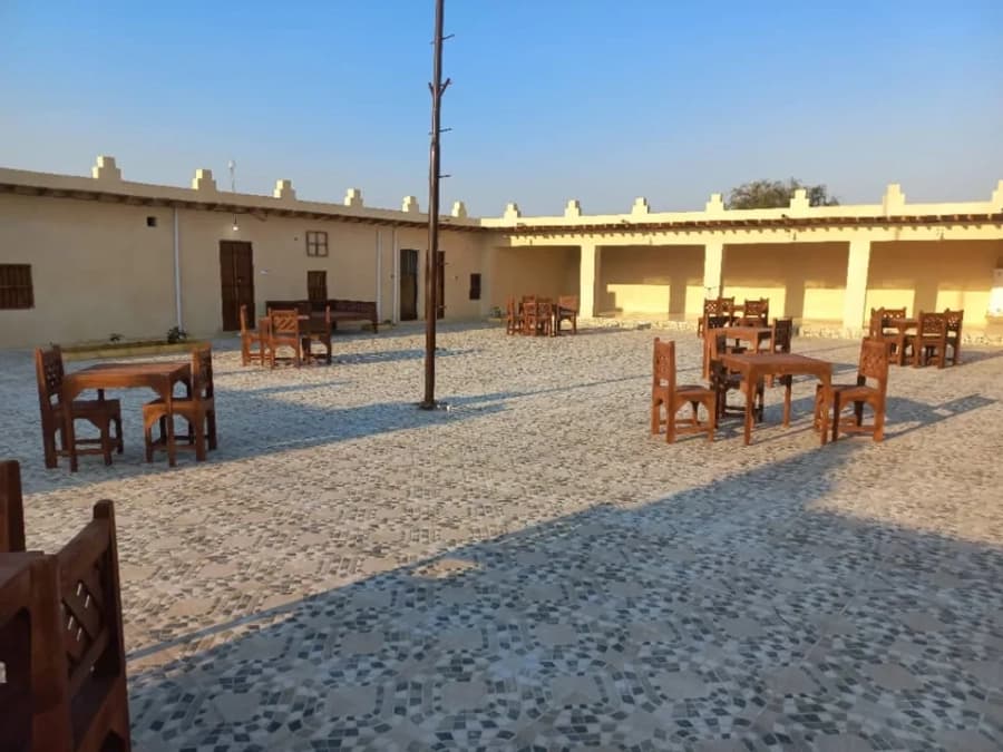 محوطه اقامتگاه
