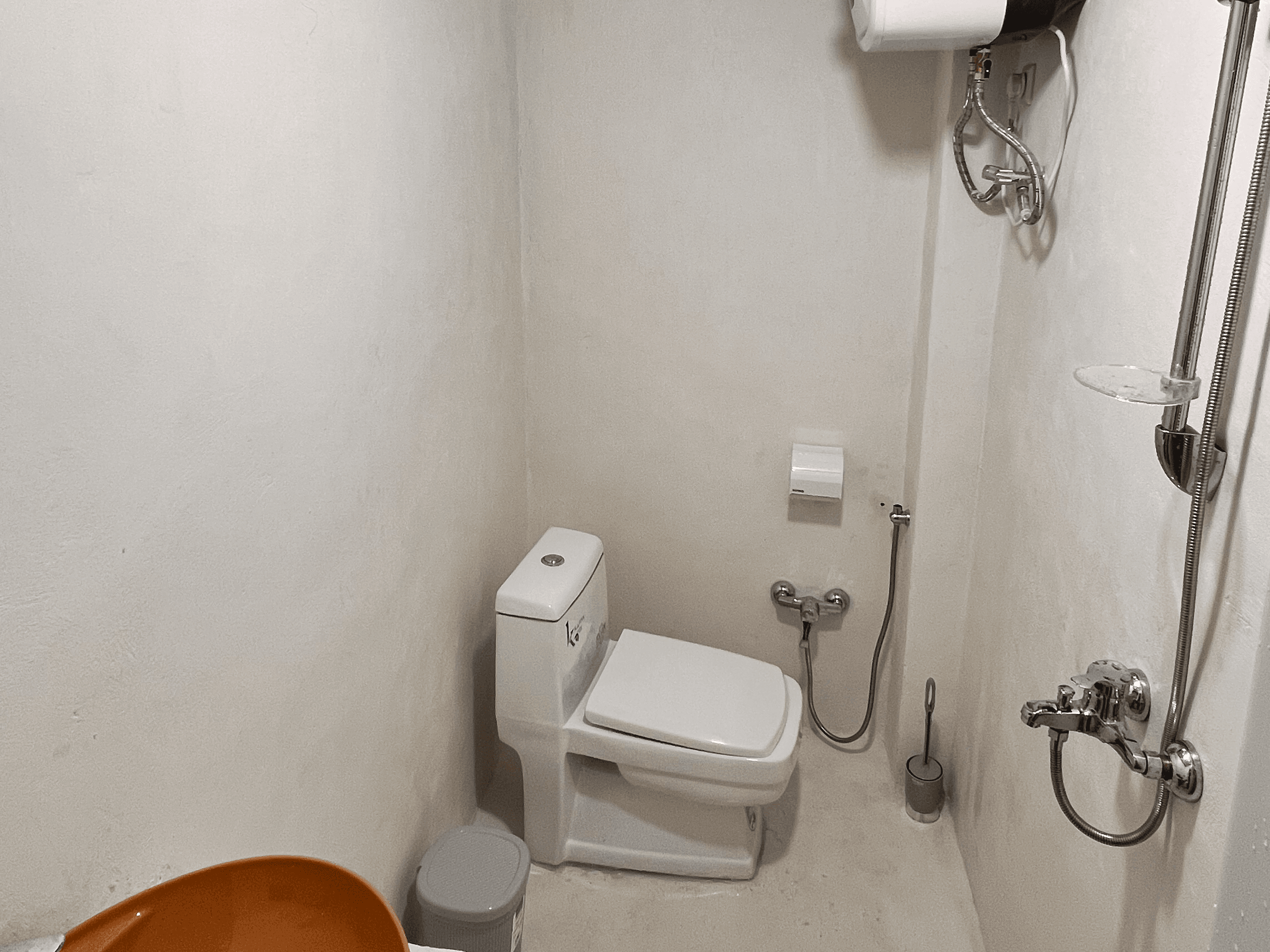 سرویس فرنگی و حمام مستر