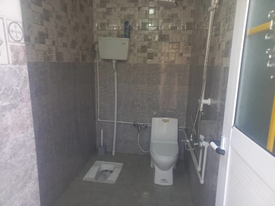 سرویس بهداشتی و حمام مشترک