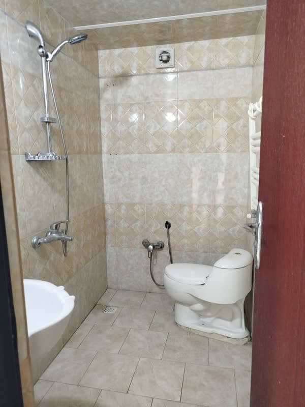سرویس فرنگی و حمام 
