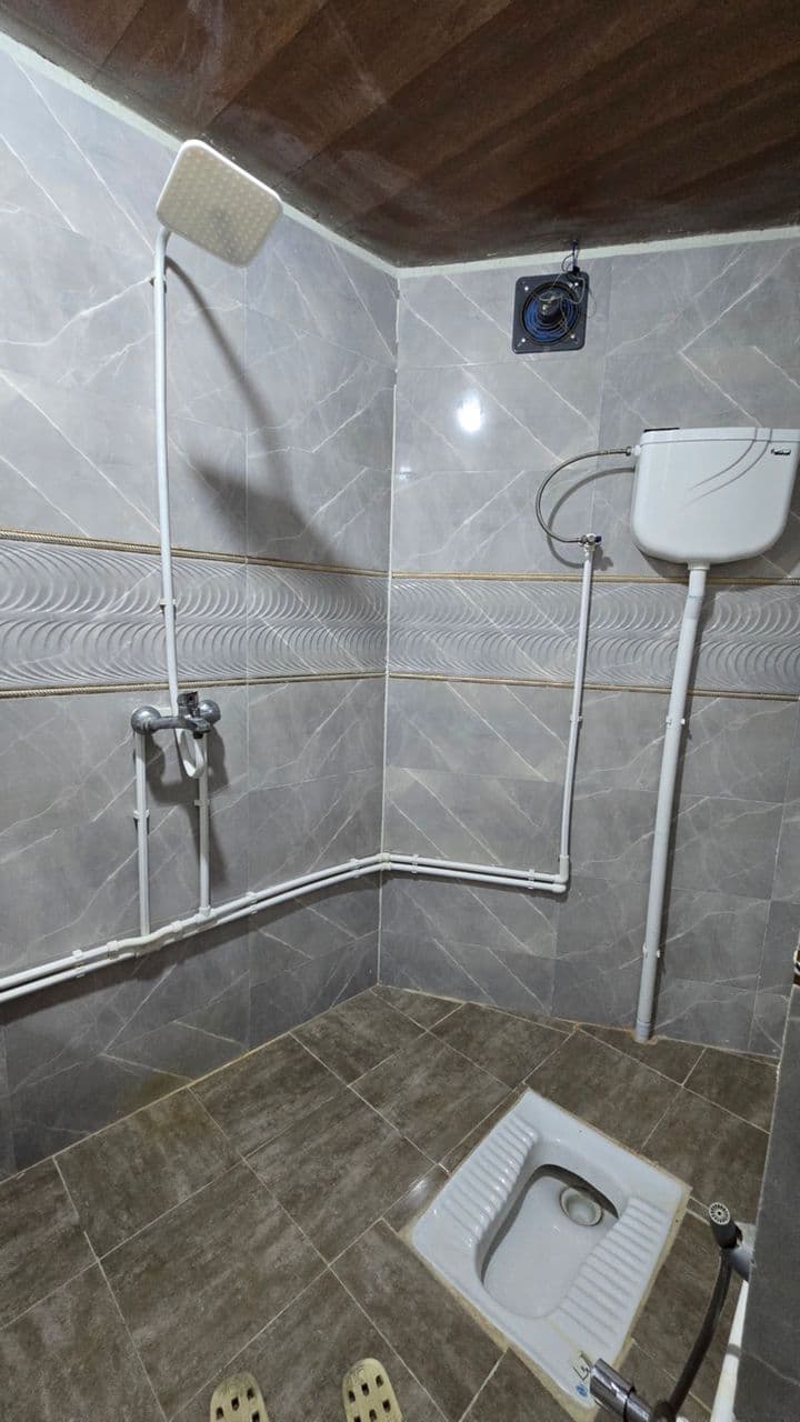 سرویس بهداشتی ایرانی و حمام