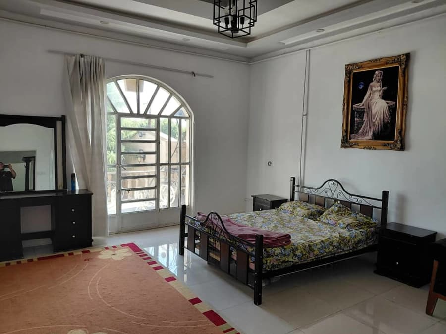 اتاق 2 