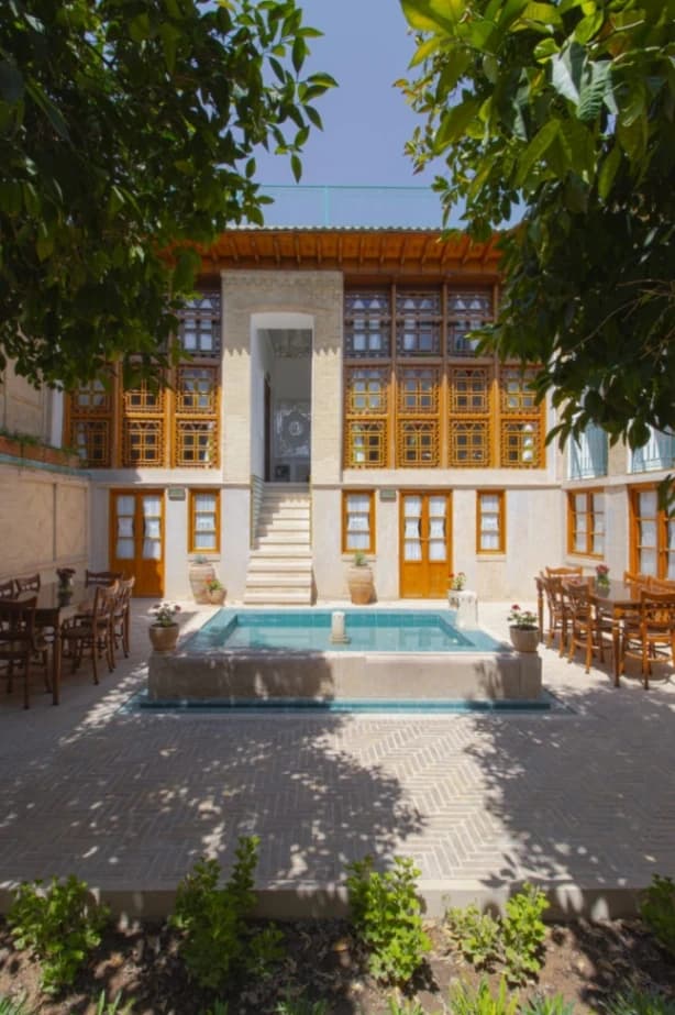 نما و حیاط 
