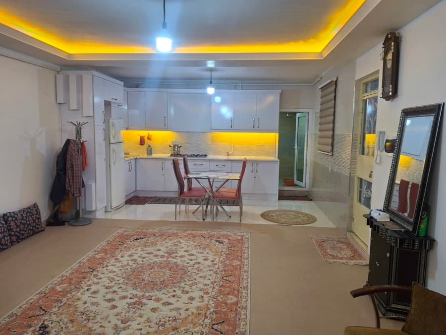 سالن و آشپزخانه 