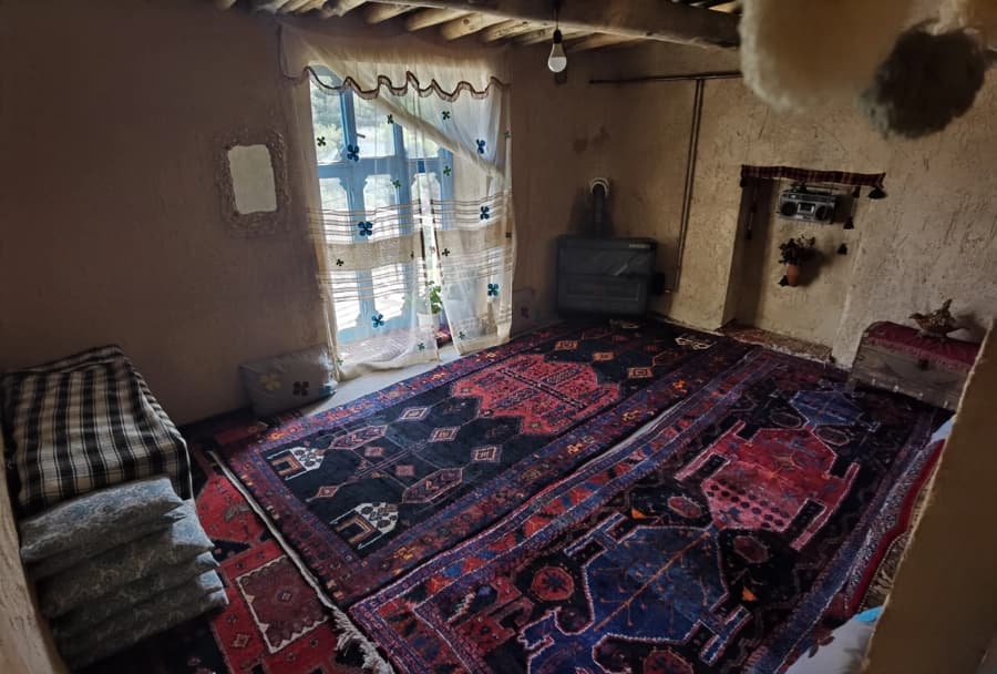 اجاره خانه روستایی در گلین سنندج - وه زی