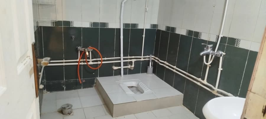 سرویس ایرانی و حمام 