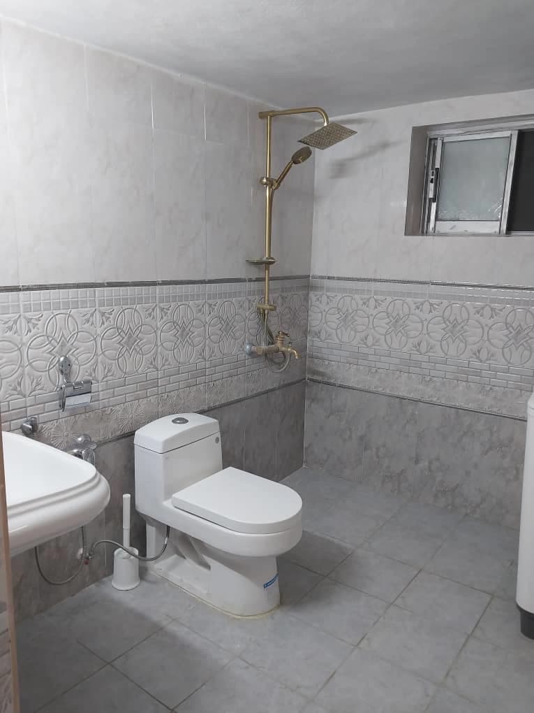 توالت فرنگی و حمام