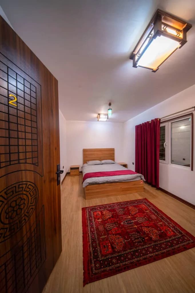 اتاق 2 پایین