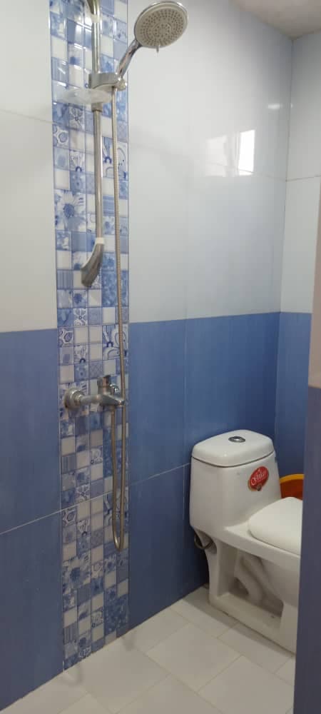 سرویس فرنگی و حمام