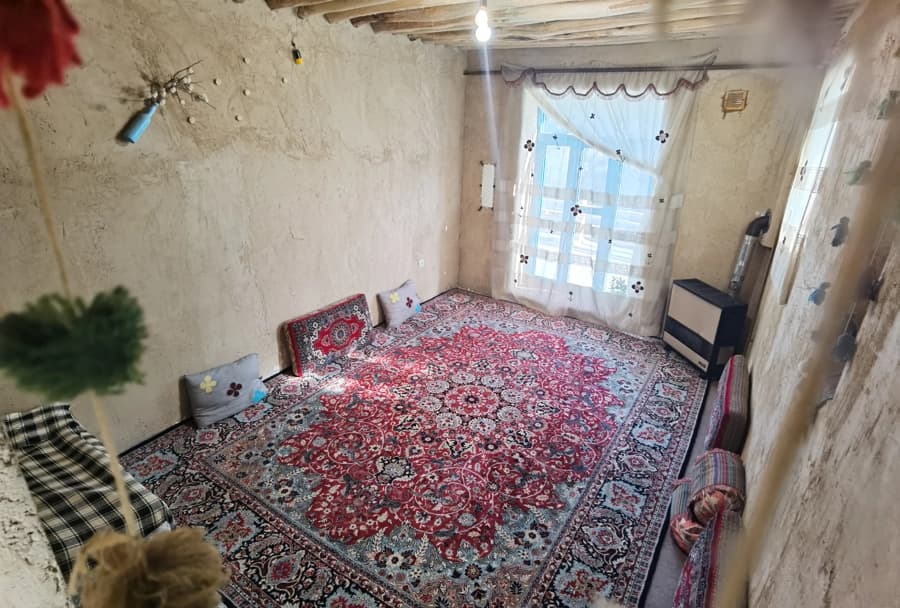 اقامتگاه بومگردی و خانه سنتی در گلین سنندج - برالو