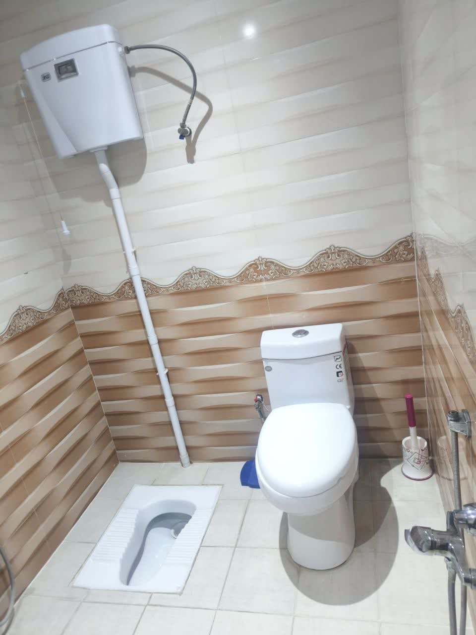 سرویس ایرانی و فرنگی داخل ساختمان 