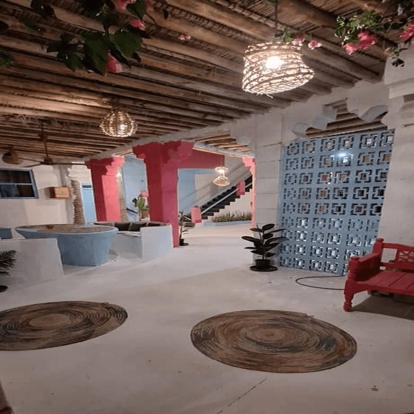 محوطه اقامتگاه