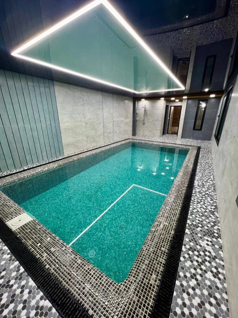 استخر 