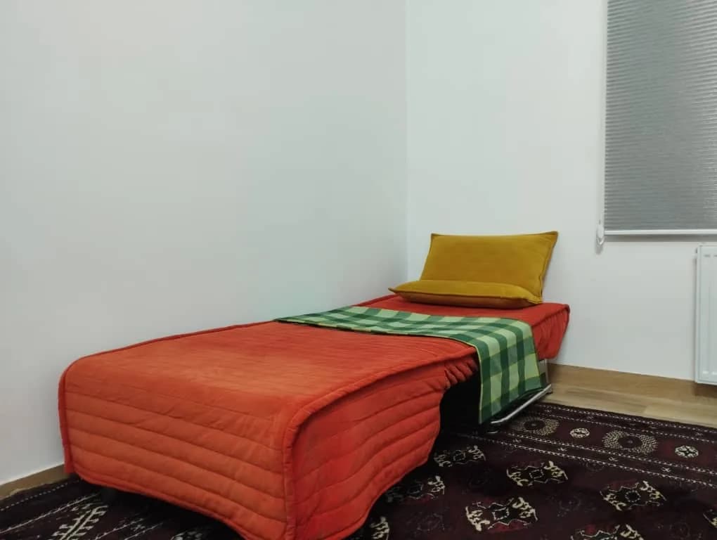 اتاق 2 