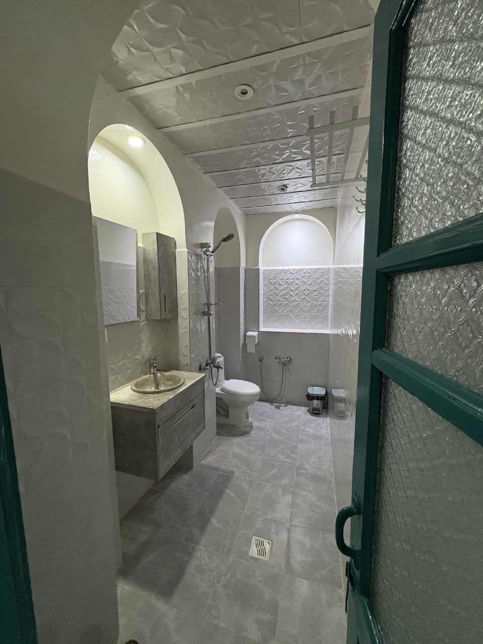 سرویس فرنگی و حمام - مستر 