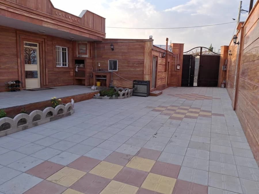 حیاط