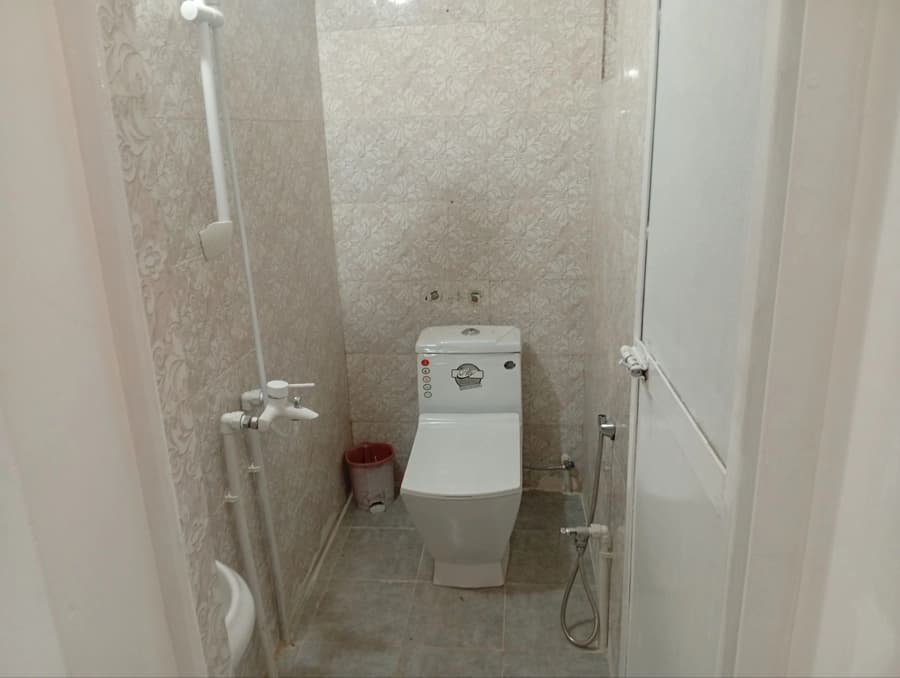 سرویس فرنگی و حمام 
