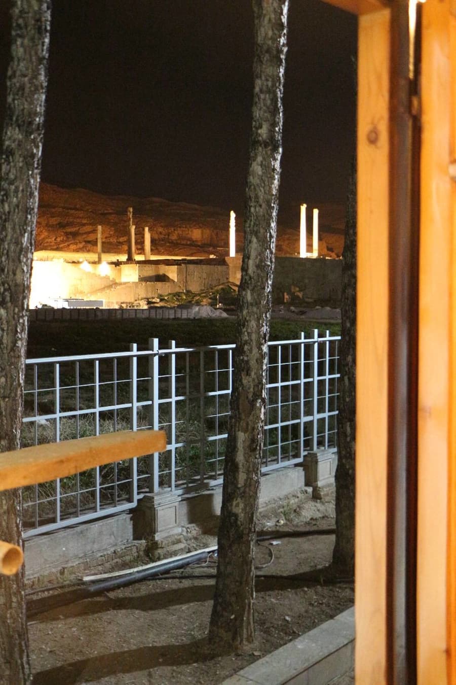 چشم انداز به تخت جمشید 