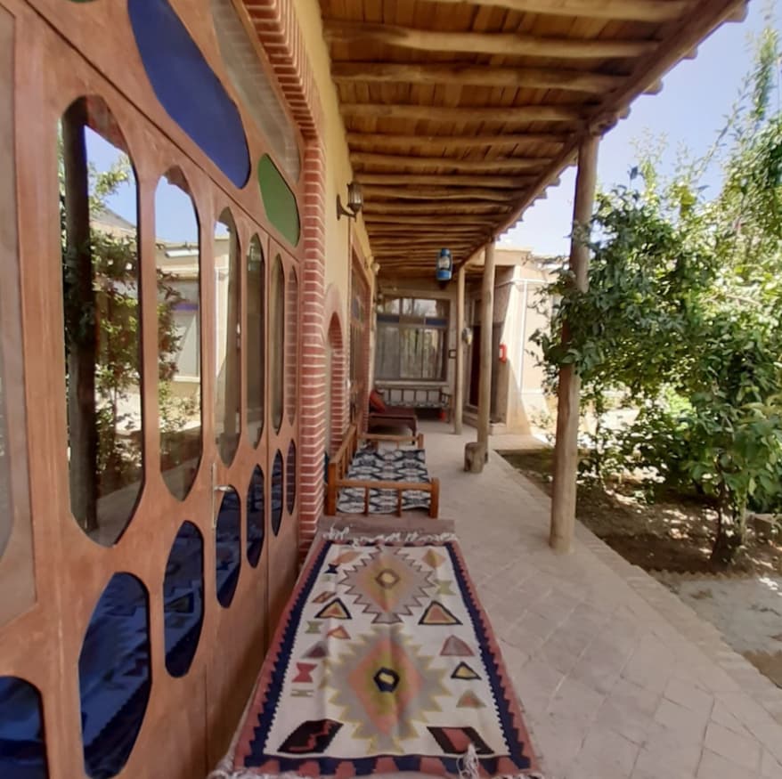 حیاط
