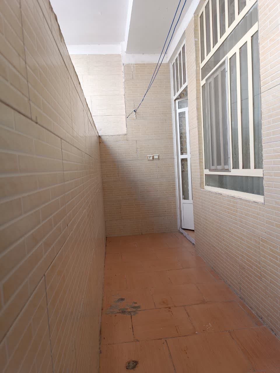 حیاط 