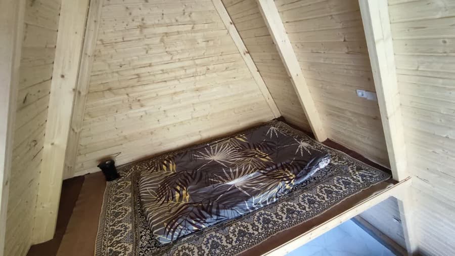 اتاق طبقه بالا 
