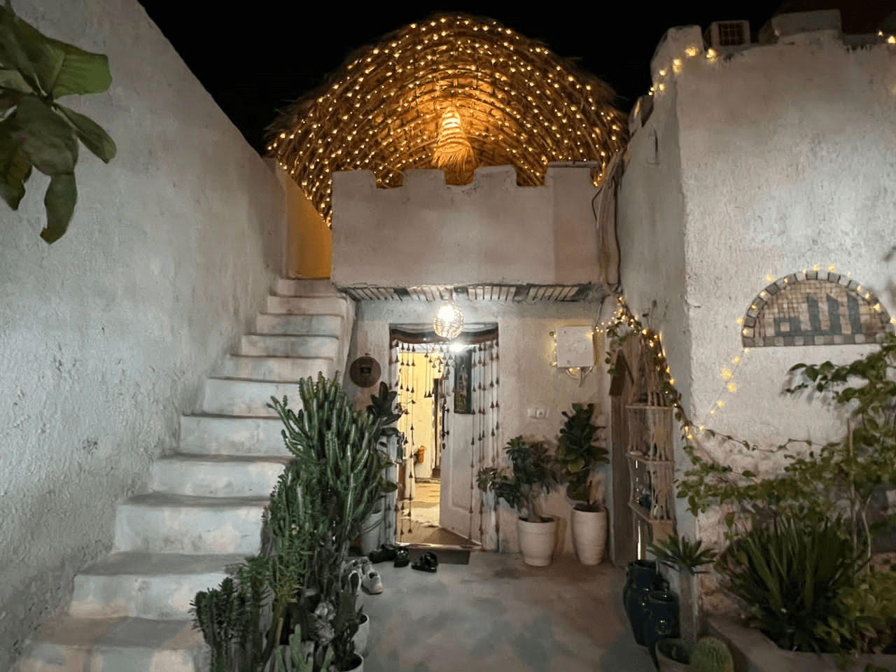 اقامتگاه در شب