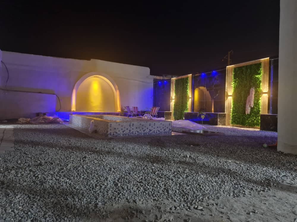 محوطه حیاط