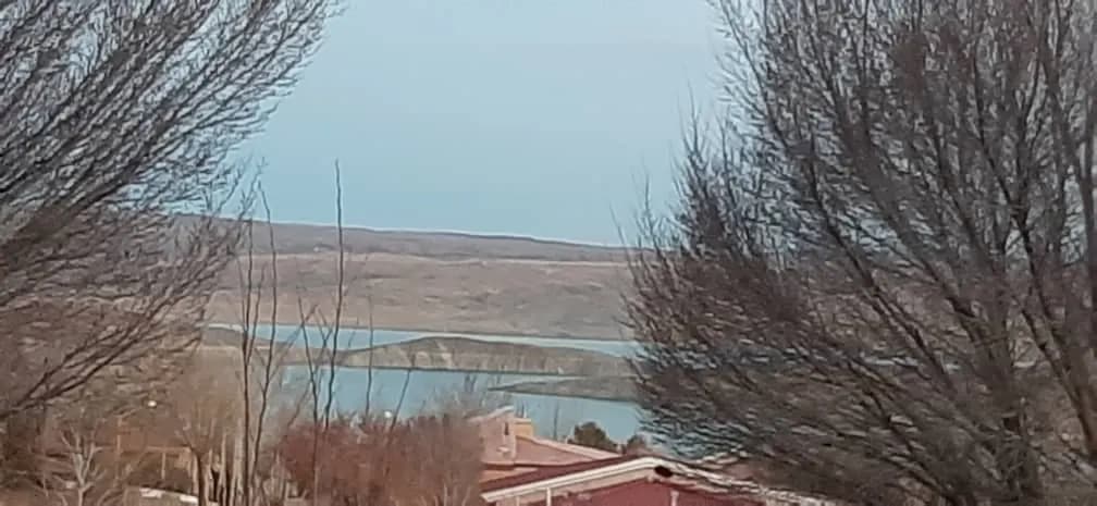 چشم انداز دریاچه