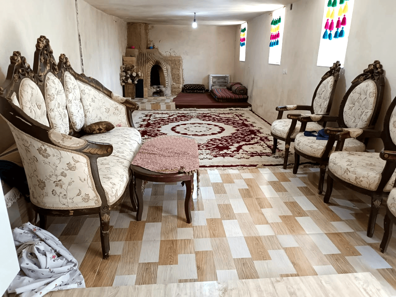 اجاره ویلا باغ با استخر روباز در روستا اشکفت سپیدان - سوئیت